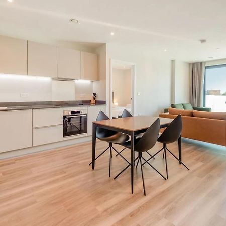 Modern Apartments In Brentford 2 Minutes Walk From Kew Bridge 外观 照片