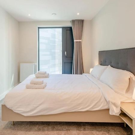 Modern Apartments In Brentford 2 Minutes Walk From Kew Bridge 外观 照片