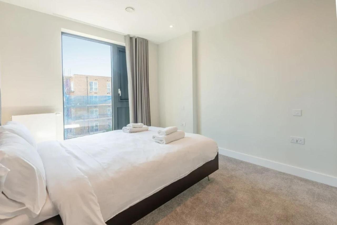 Modern Apartments In Brentford 2 Minutes Walk From Kew Bridge 外观 照片