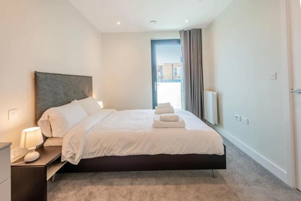 Modern Apartments In Brentford 2 Minutes Walk From Kew Bridge 外观 照片